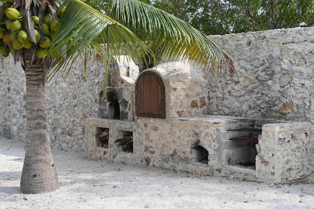 La Casa Del Mexicano Celestun Exterior photo